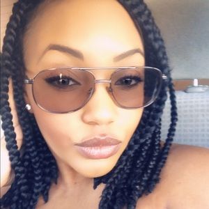 Meet your Posher, Adriana